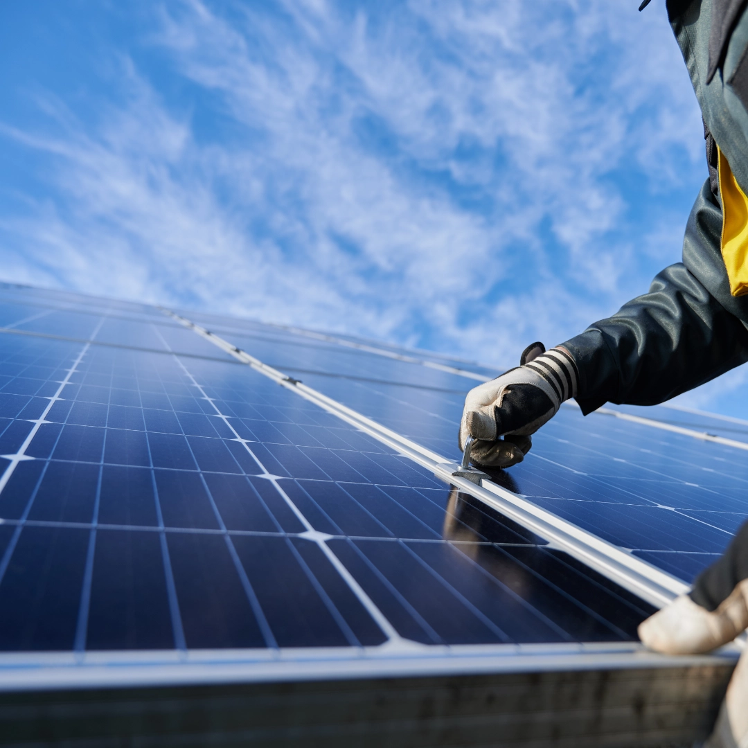 L'OPERAIA ROMANA - Pannelli Solari